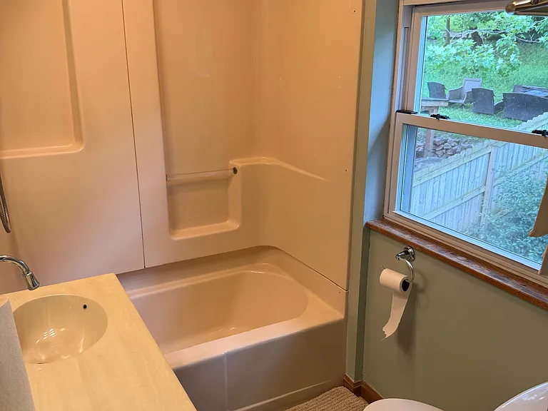 11831 Joan Dr — Photo 16