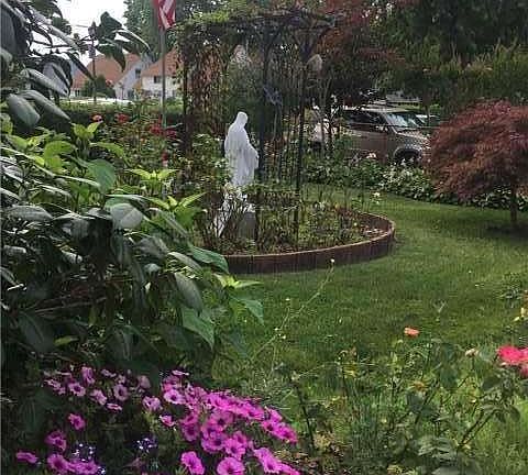 2nd image of 54 Squirrel Ln