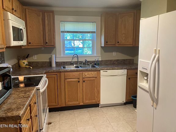 4th image of 4720 Griffith Dr