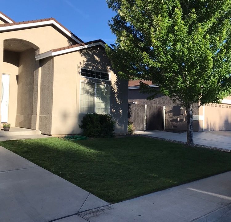 2nd image of 2743 Longridge Dr