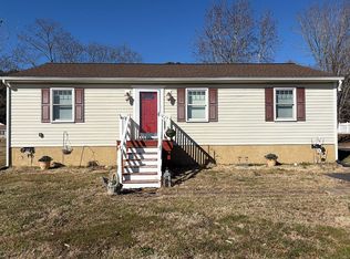 1836 Irvington Rd, Weems, VA 22576