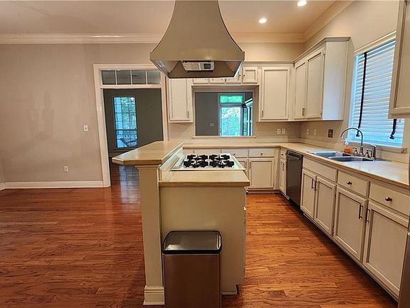 5th image of 71286 Saint Mary St