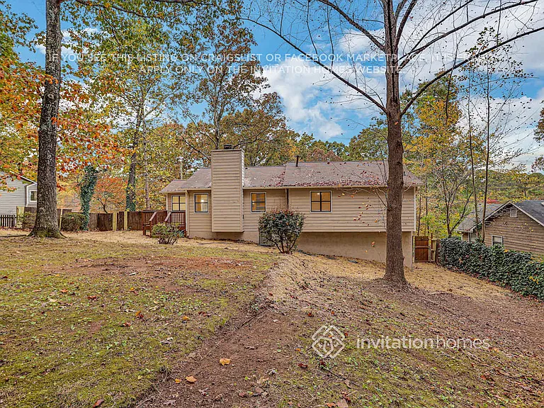 4040 Maxanne Dr NW — Photo 25