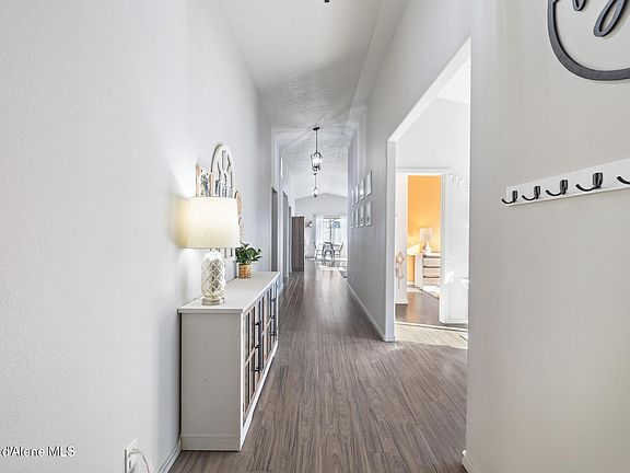 4th image of 4167 W Belgrave Way