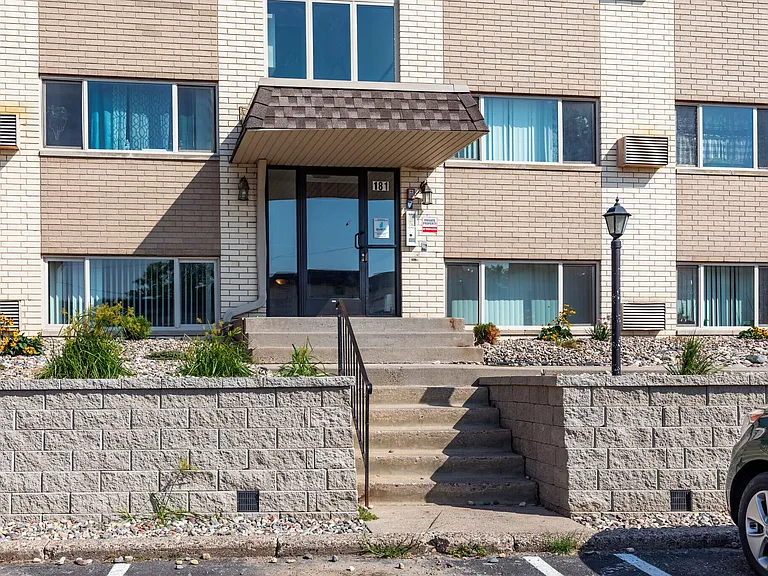 Live at The Oaks of West Saint Paul | Spacious & Comfortable Living — Photo 17