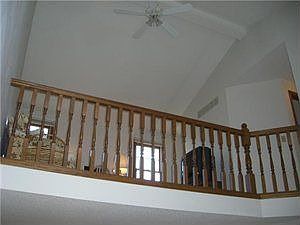4th image of 70 Hillcrest Hts