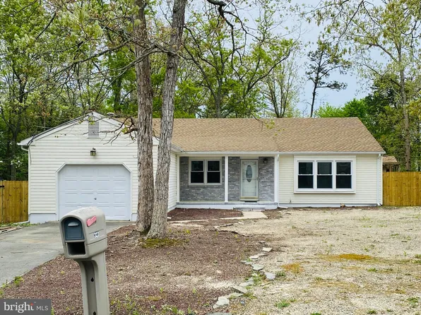 323 Compass Ct, Manahawkin, NJ 08050
