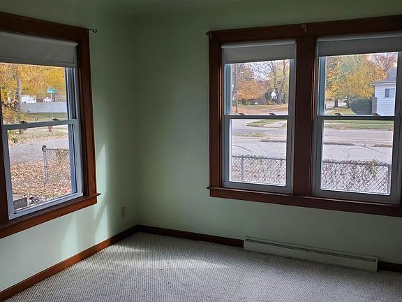 5th image of 1807 Joslin St