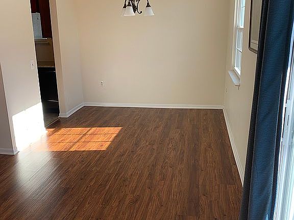 Dining area off kitchen