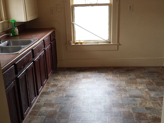 4th image of 510 Waterman St