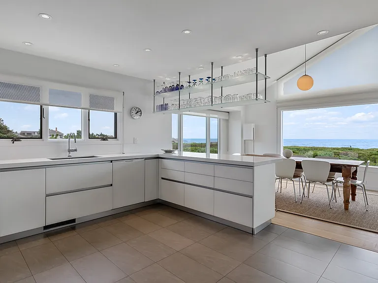 114 Dune Rd — Photo 20