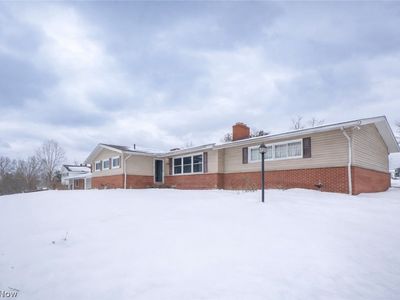 8541 E Wadora Cir NW, North Canton, OH, 44720