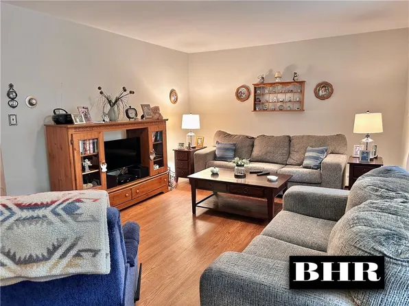 2019 Pearson Street image 4 of 12