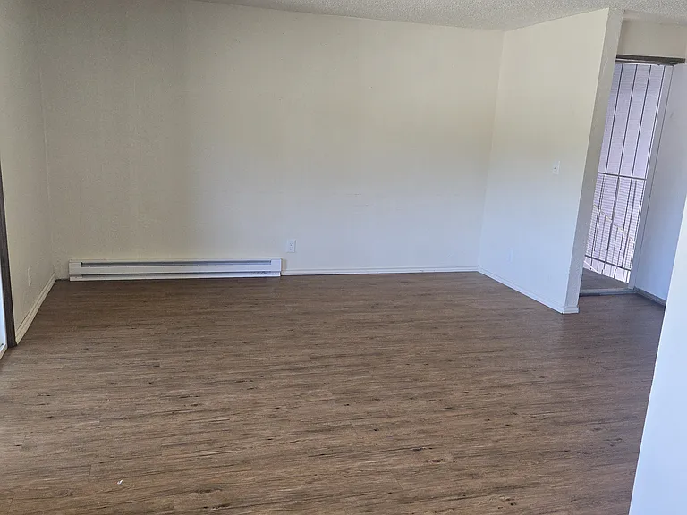 182 Molly St #16 — Photo 8