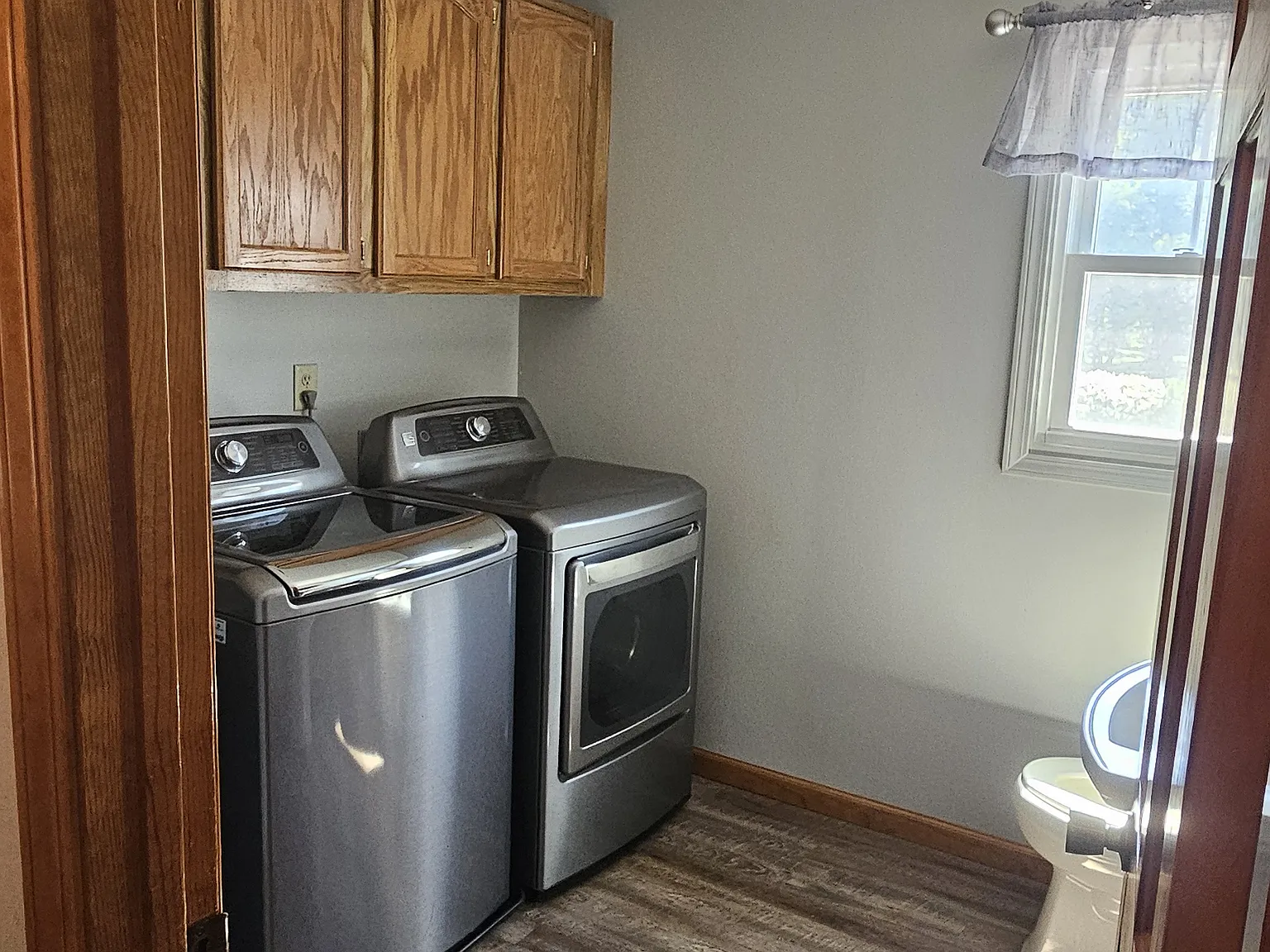 7 bed, 2536 sqft, $5,000 — Photo 3