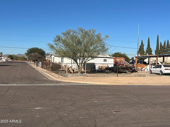 3rd image of 109 1st Avenue W