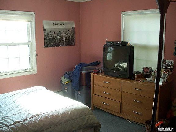 4th image of 55 Homestead Ln