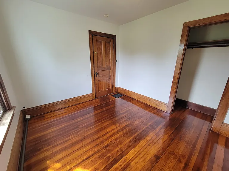 305 Washington St — Photo 13