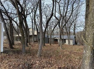 101 Saturn Ave, Eureka Springs, AR 72631