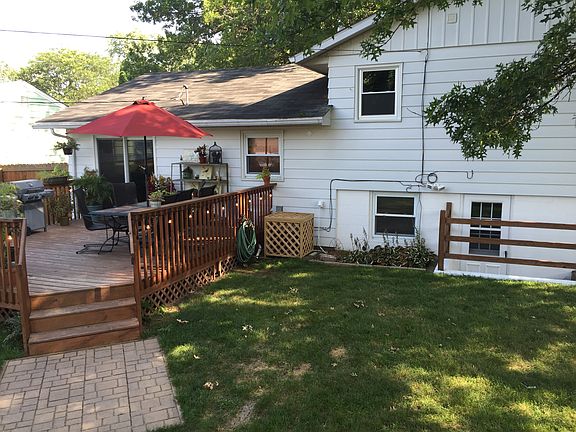 Large back yard, deck, fence