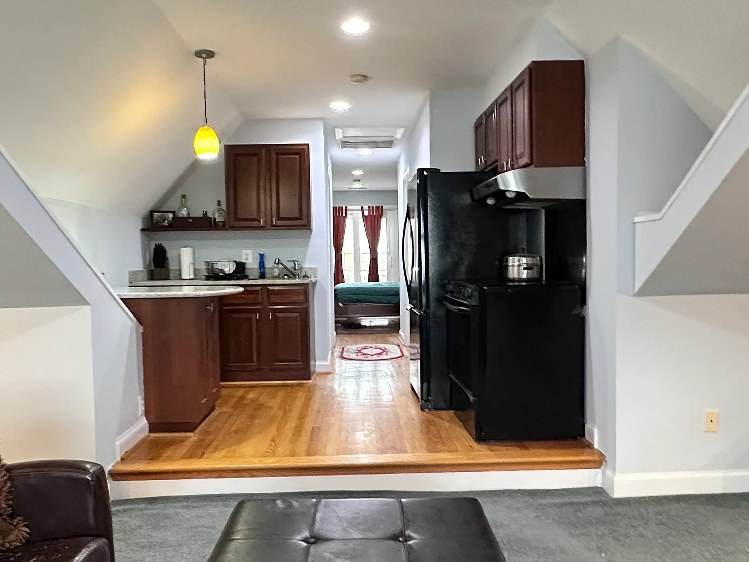 Studio, 800 sqft, $1,900 — Photo 2
