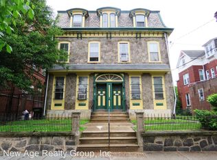 211 N 36th St #1R, Philadelphia, PA 19104
