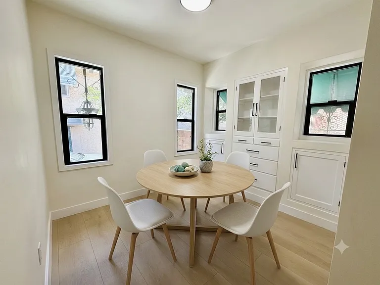 6132 Whitsett Ave — Photo 19