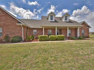 311 Mockingbird Ln, Tuttle, OK 73089