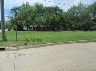 214 S 9th St, McAlester, OK 74501
