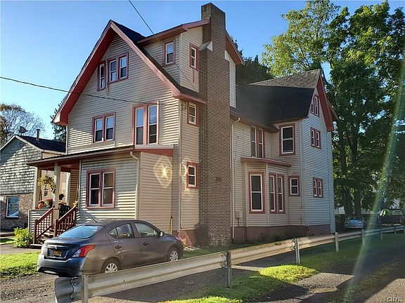 4th image of 122 N Main St