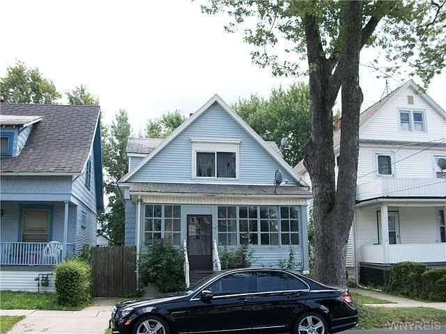 1st image of 31 Wyandotte Ave