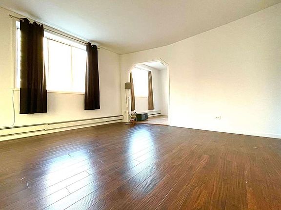 3rd image of 1030 Union St #2R