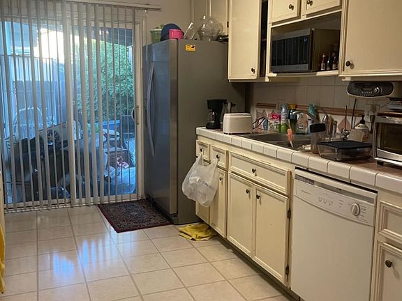 5th image of 1740 Blevins Ct