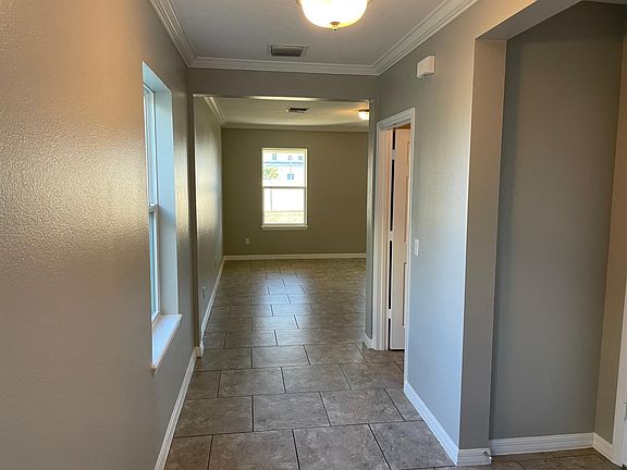 4th image of 2767 Monticello Way