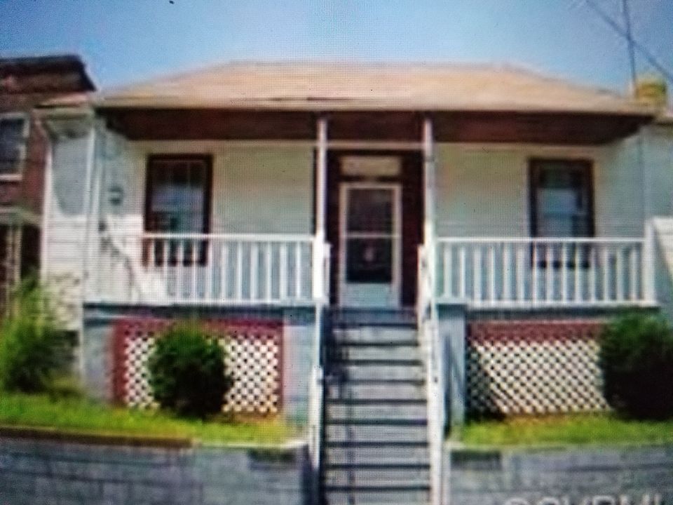 1st image of 520 S Dunlop St