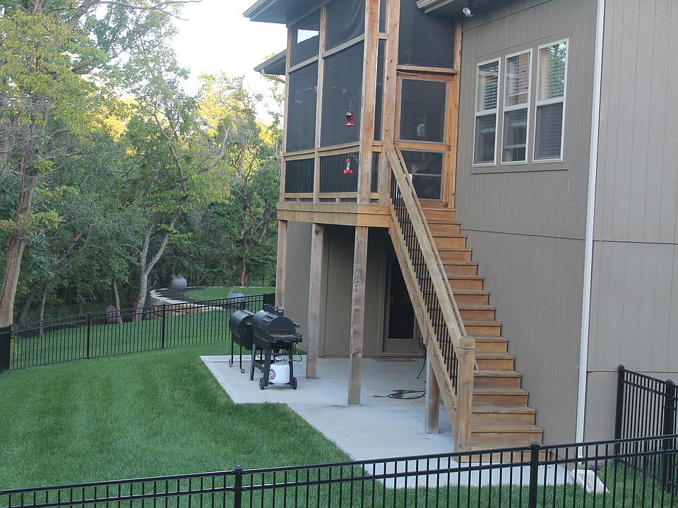 Fenced in Back Yard