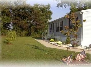 8 N Dayflower Ct, Dover, DE 19904
