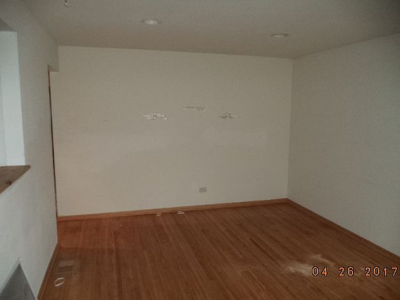 2nd image of 15030 Hoyne Ave