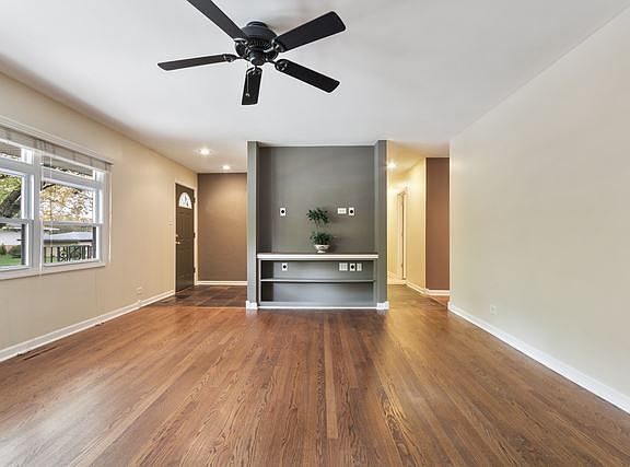 5th image of 15349 Betty Ann Ln