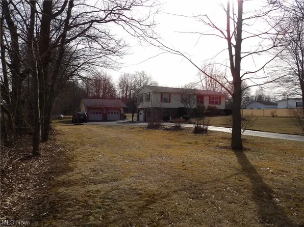 8882 State Route 303, Windham, OH 44288