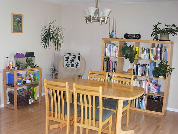 Spacious eating area with no fuss pergo flooring!
