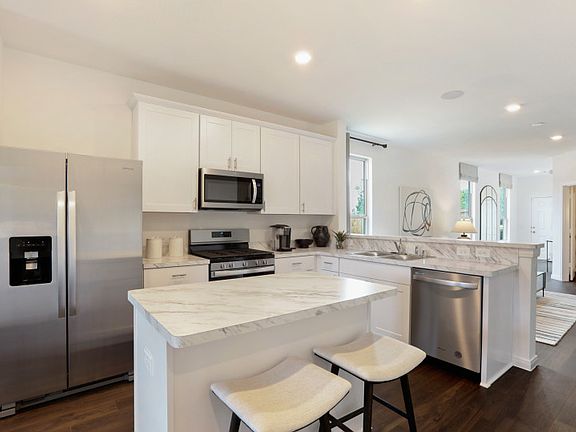 Light and Bright Kitchen