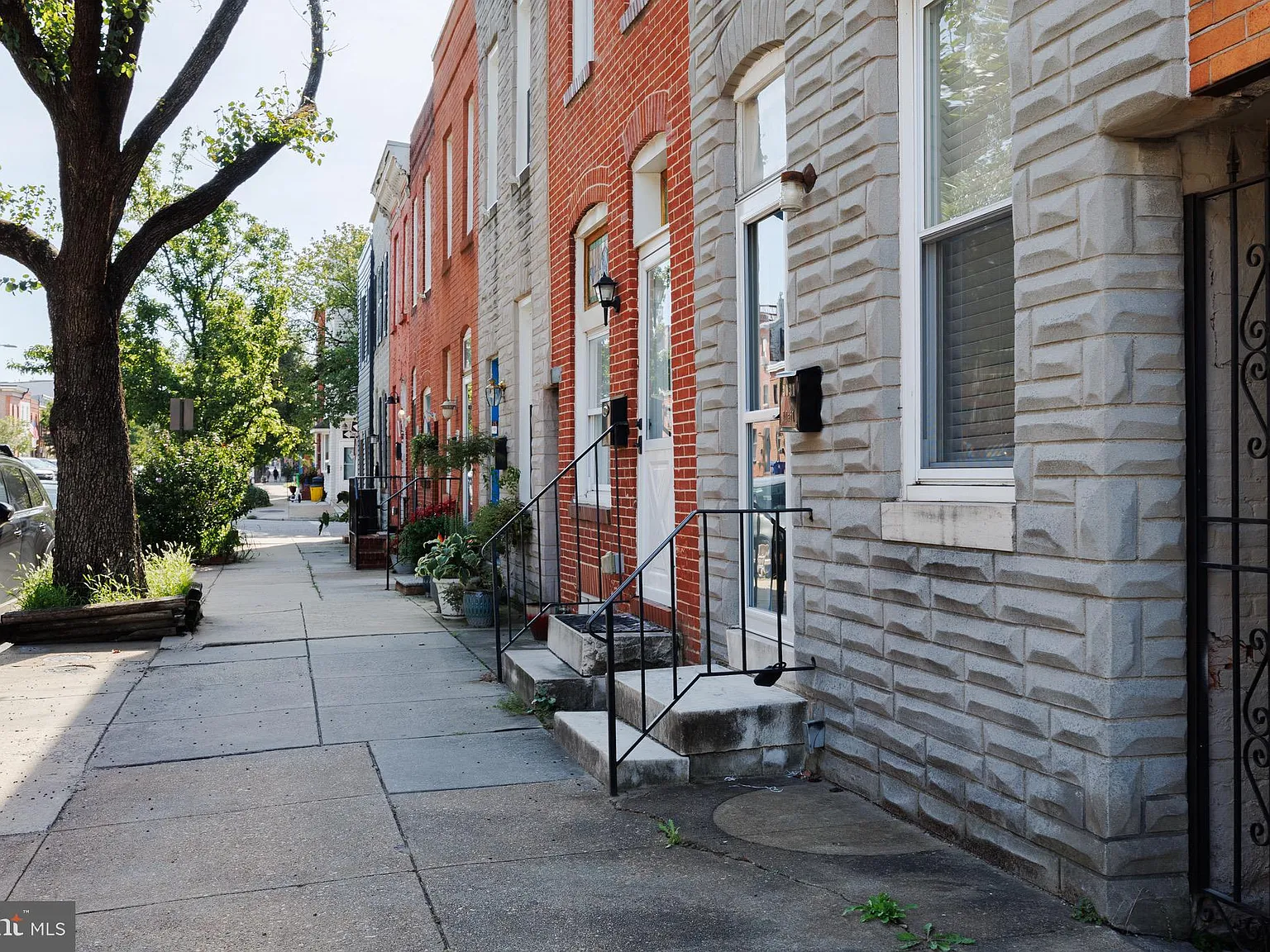 2 bed, 1.5 bath, 1180 sqft, $3,200 — Photo 3