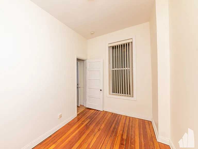 3300 N Racine Ave #3 — Photo 7