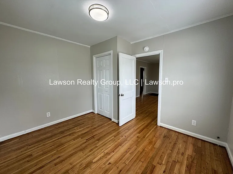 1741 Pexton Ave — Photo 4