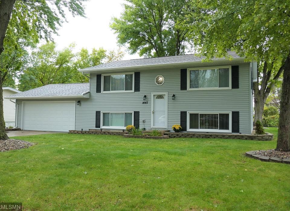 1st image of 1445 Larsen Ln