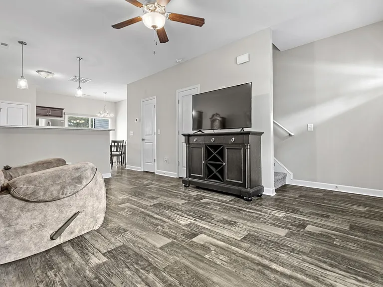 3 Jaydn Dr W — Photo 5