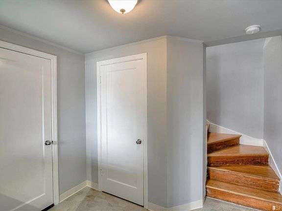3rd image of 257 Village Way