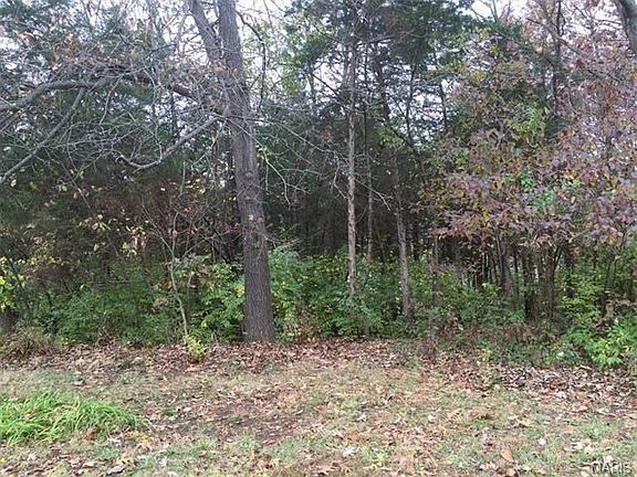 3rd image of 609 Lake Dr
