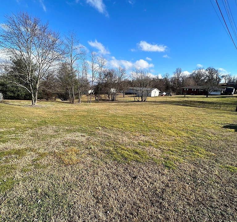 1st image of LOT 8 S Chapman St